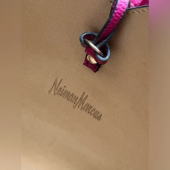 EUC Neiman Marcus Large Fuscia Tote - Picture 8 of 11